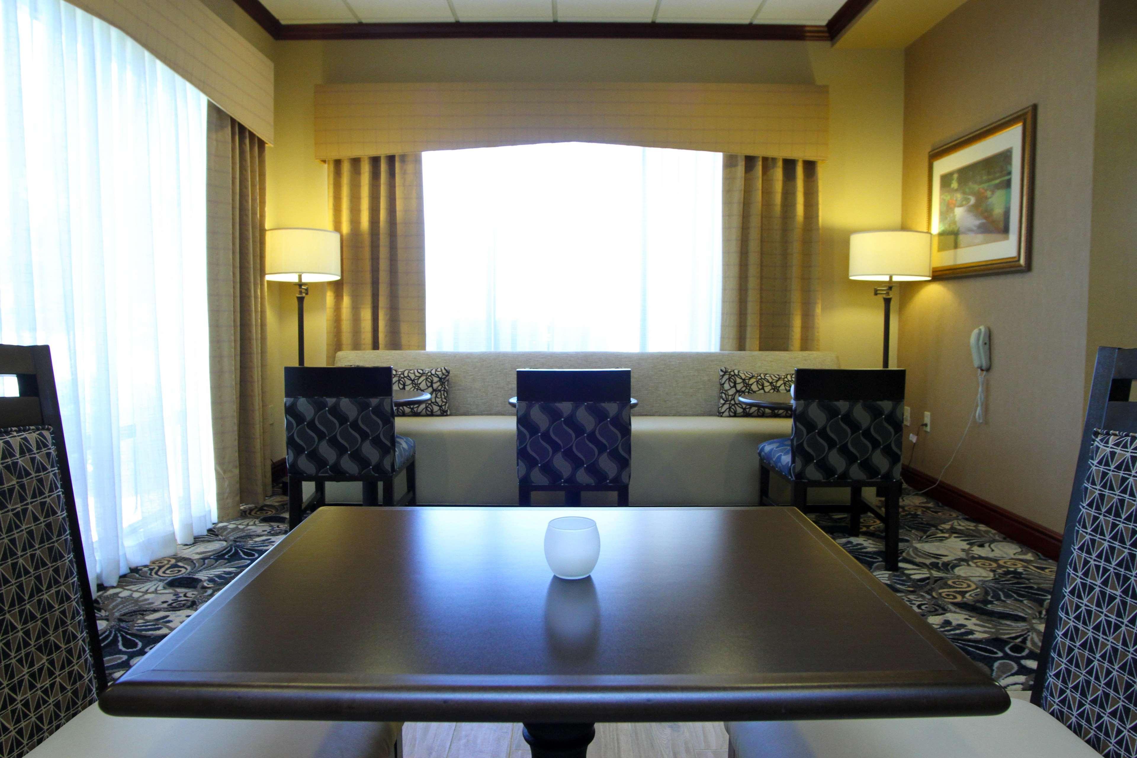 Hampton Inn By Hilton Clinton Exterior photo