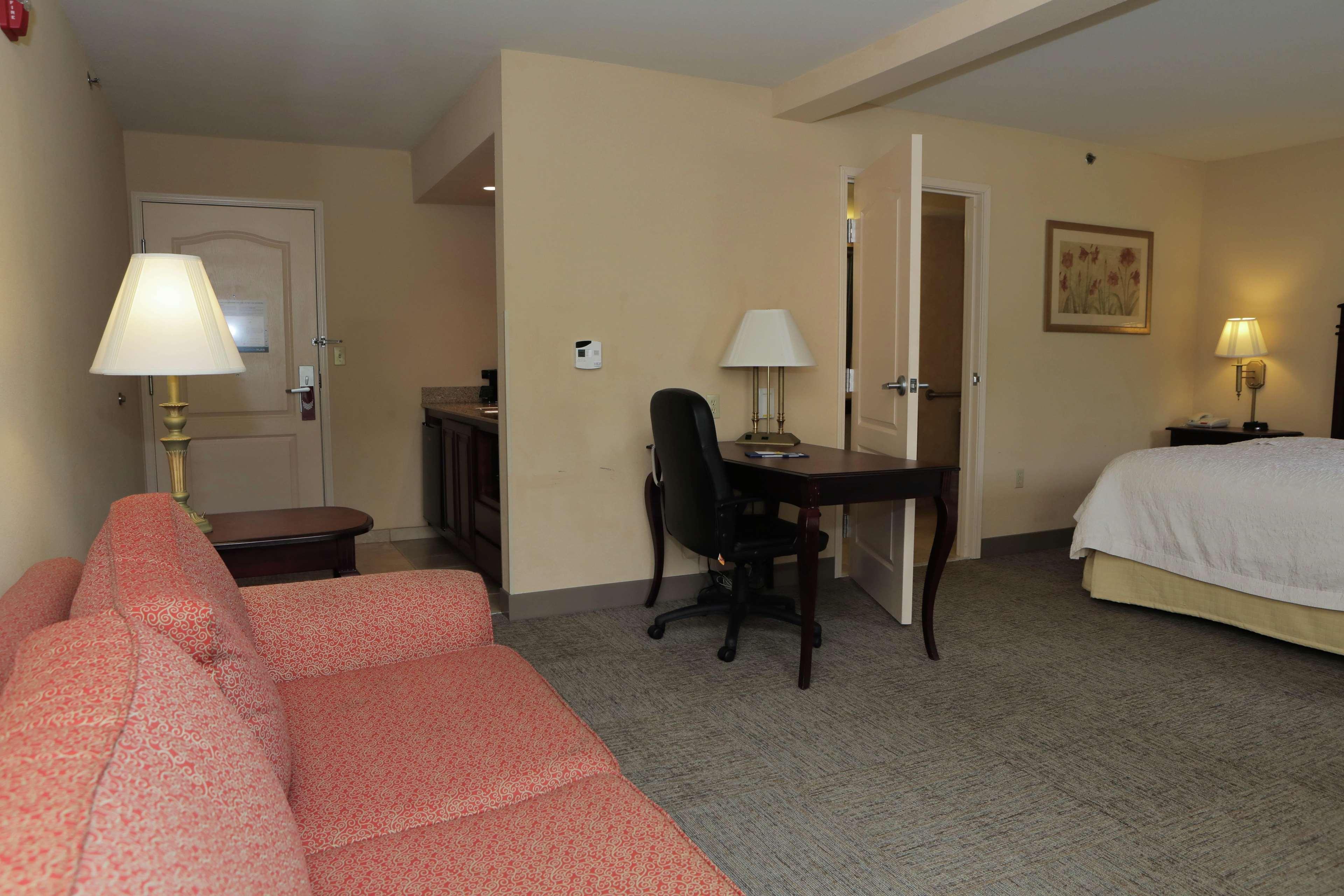 Hampton Inn By Hilton Clinton Exterior photo