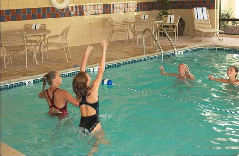 Hampton Inn By Hilton Clinton Facilities photo